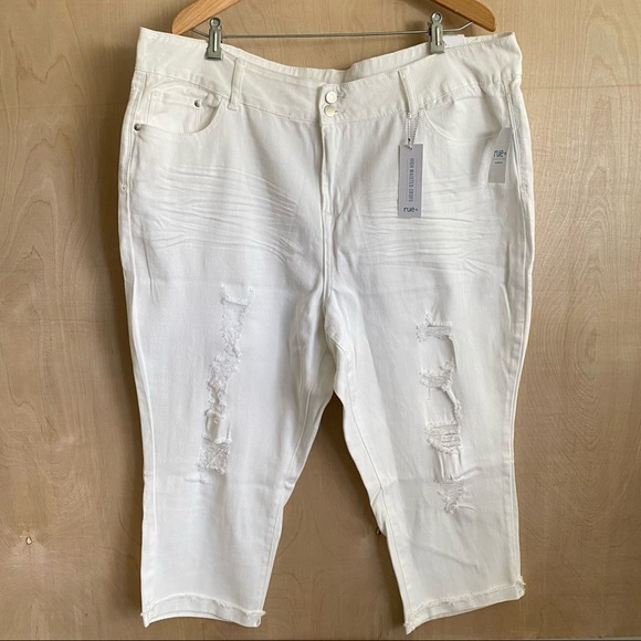 Rue21 Denim - CLOSING MY STORE Rue21 plus size white Capri jeans size 24